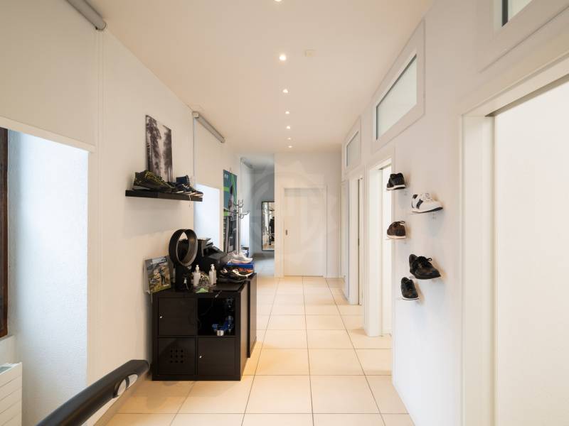 106m² arcade