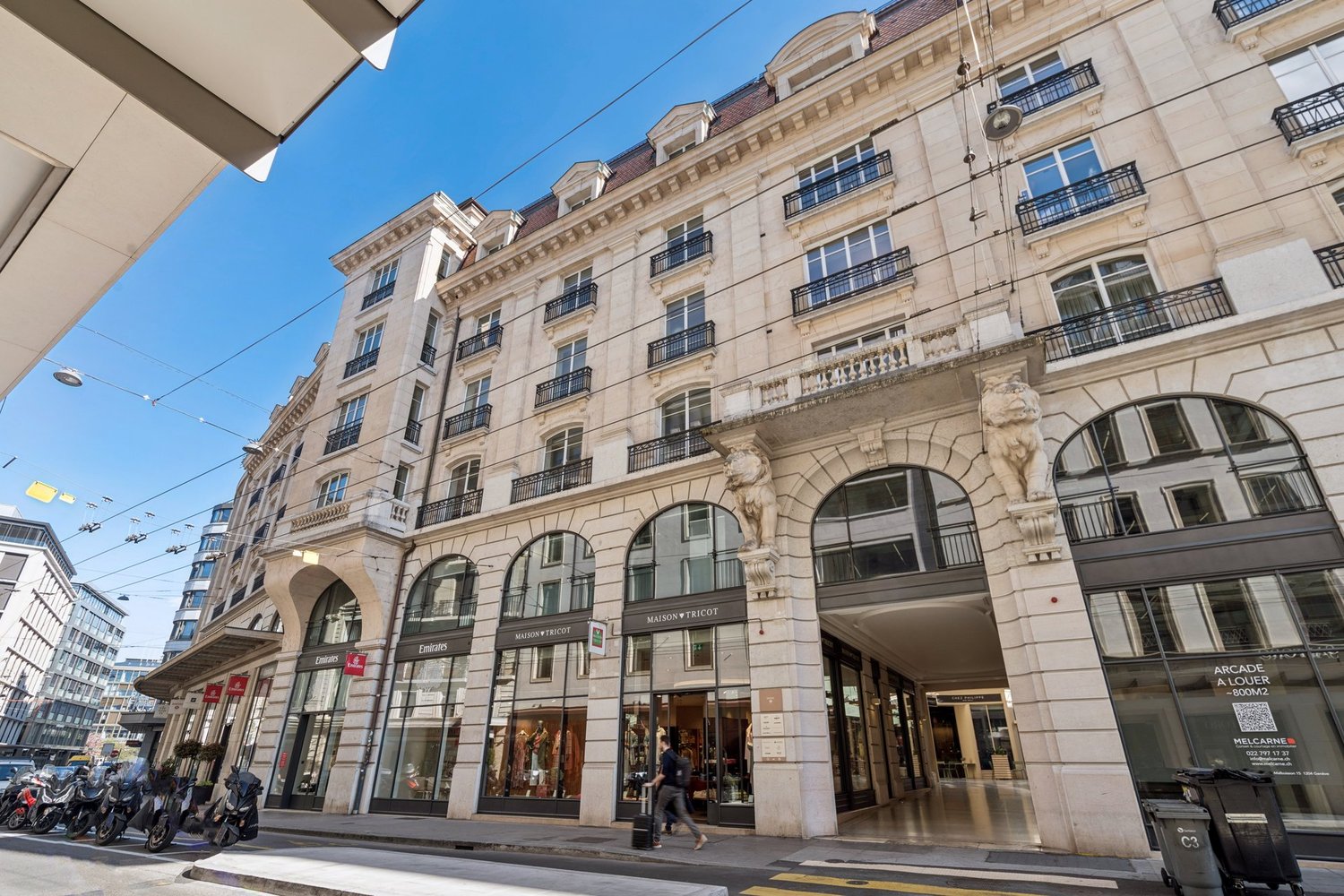 337m² office, photo 1 sur 9