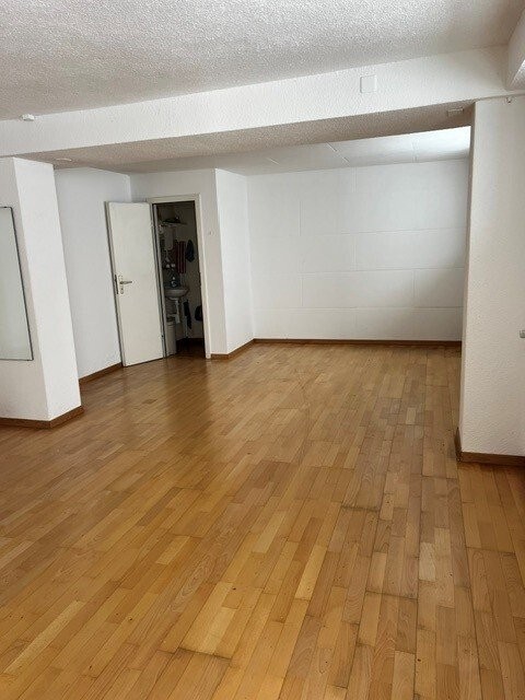 38m² commercial, photo 1 sur 3