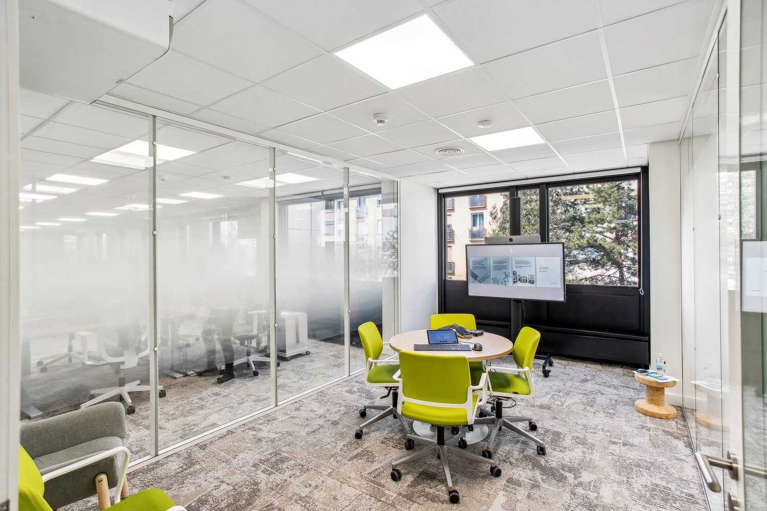 3600m² office