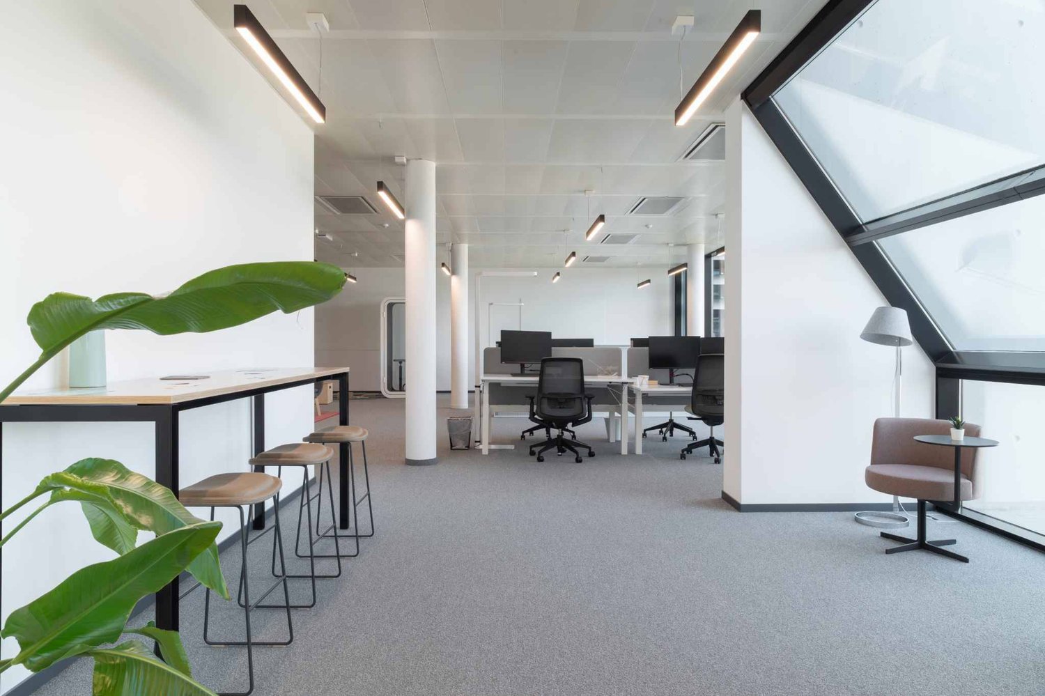 434m² office