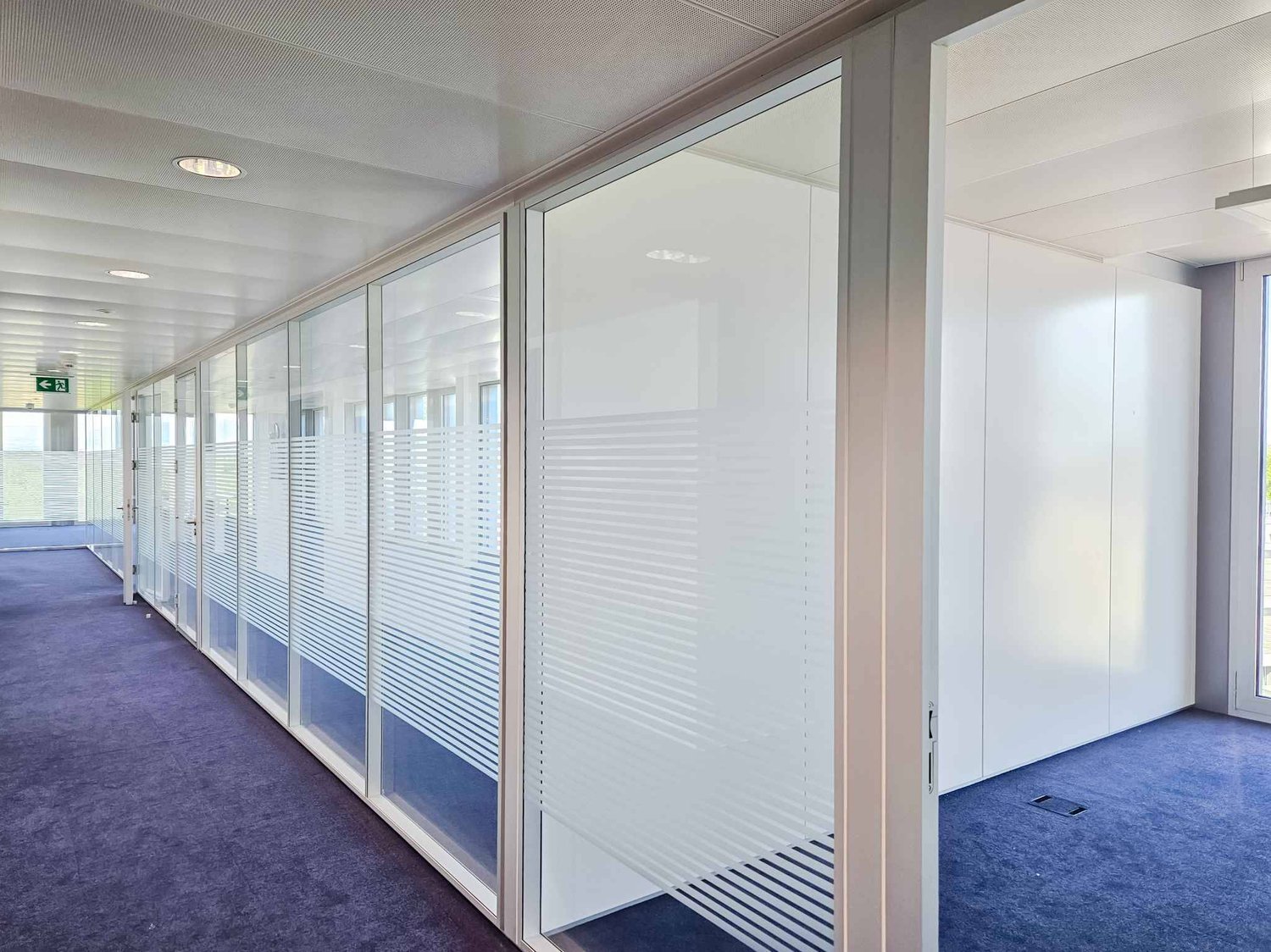 424m² office