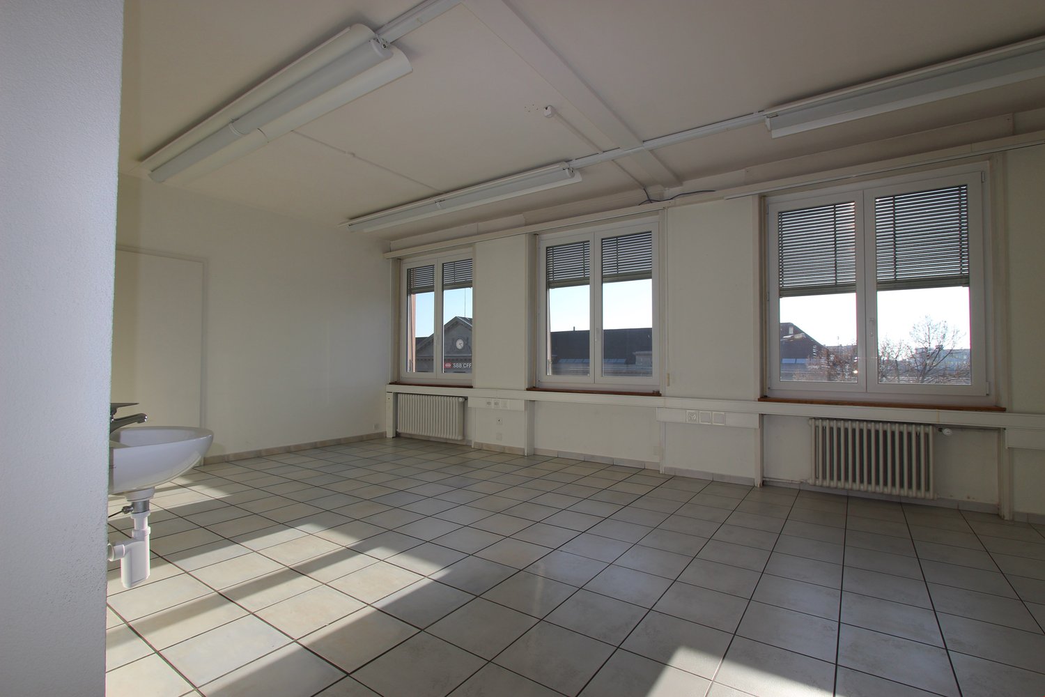 232m² bureau
