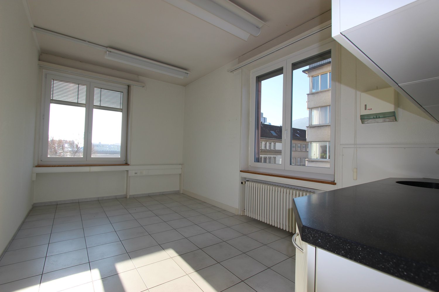 232m² bureau