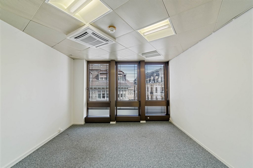 95m² de bureau