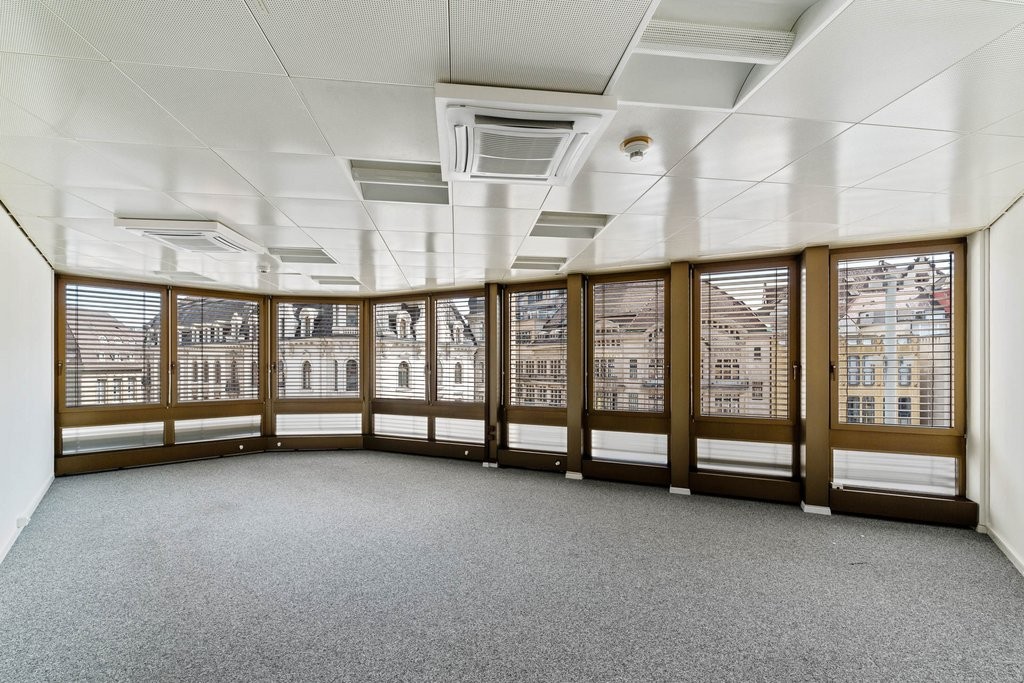 95m² de bureau