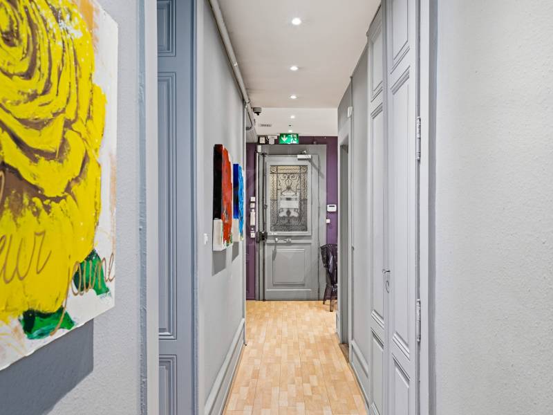 146m² office