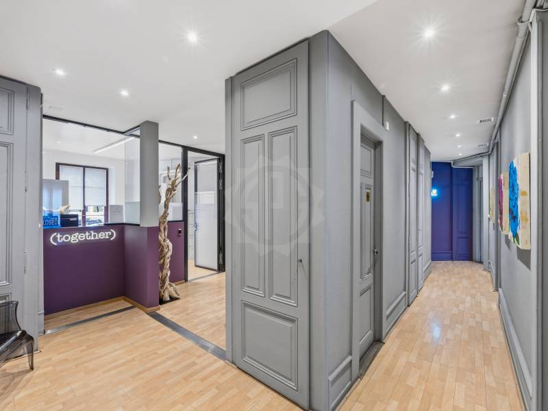 146m² office