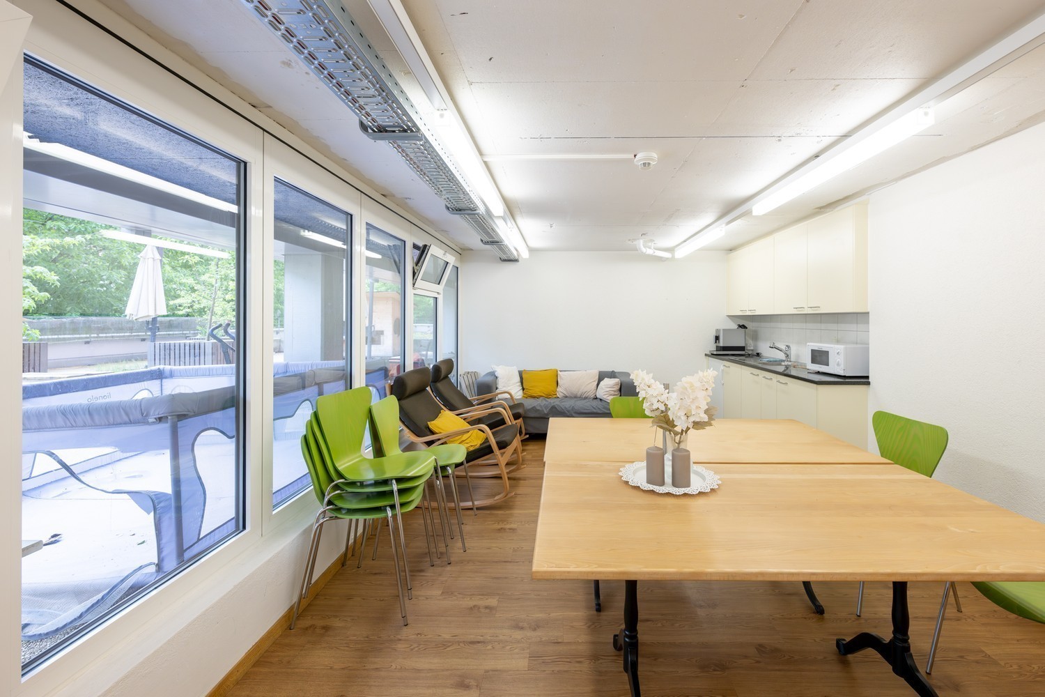 300m² office