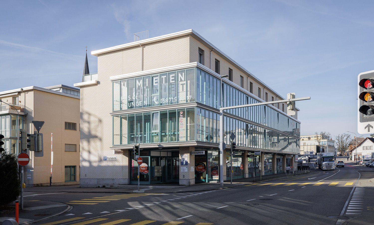Bureau de 126-412m², photo 1 sur 8