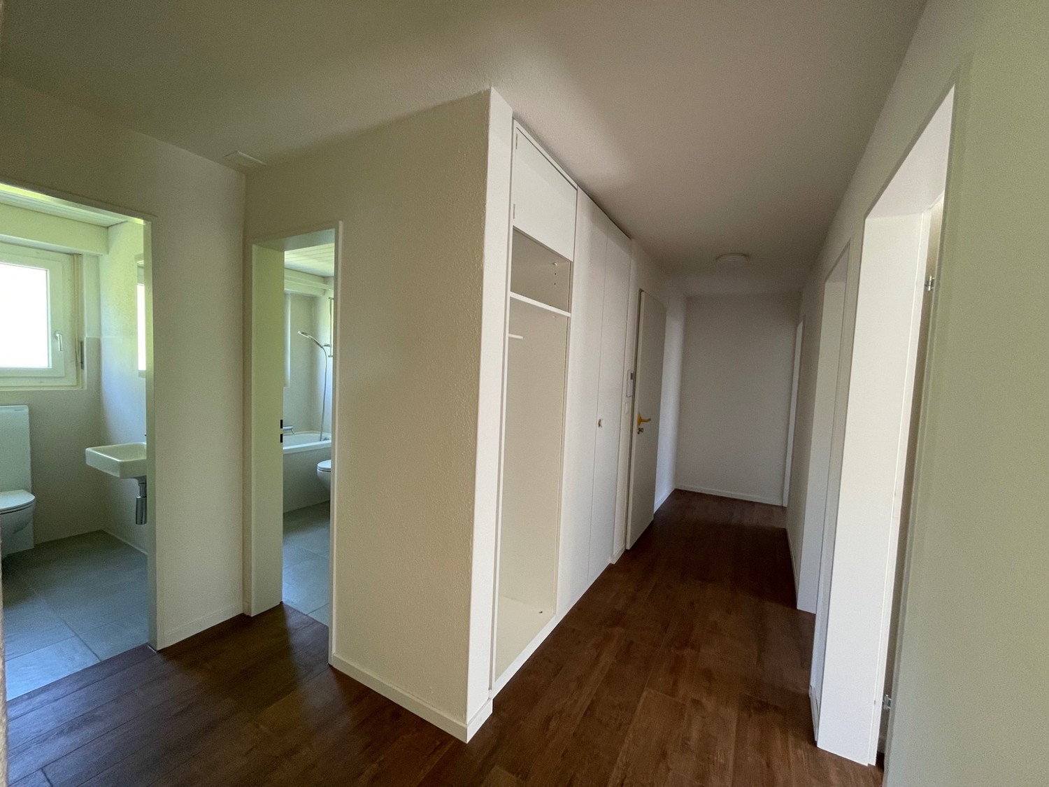 Appartement de 2 ½ pièces, photo 2 sur 8