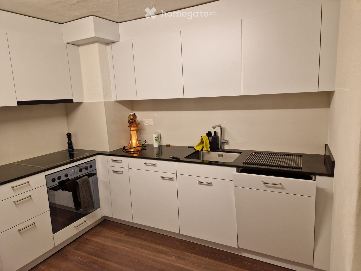 5 rooms apartment