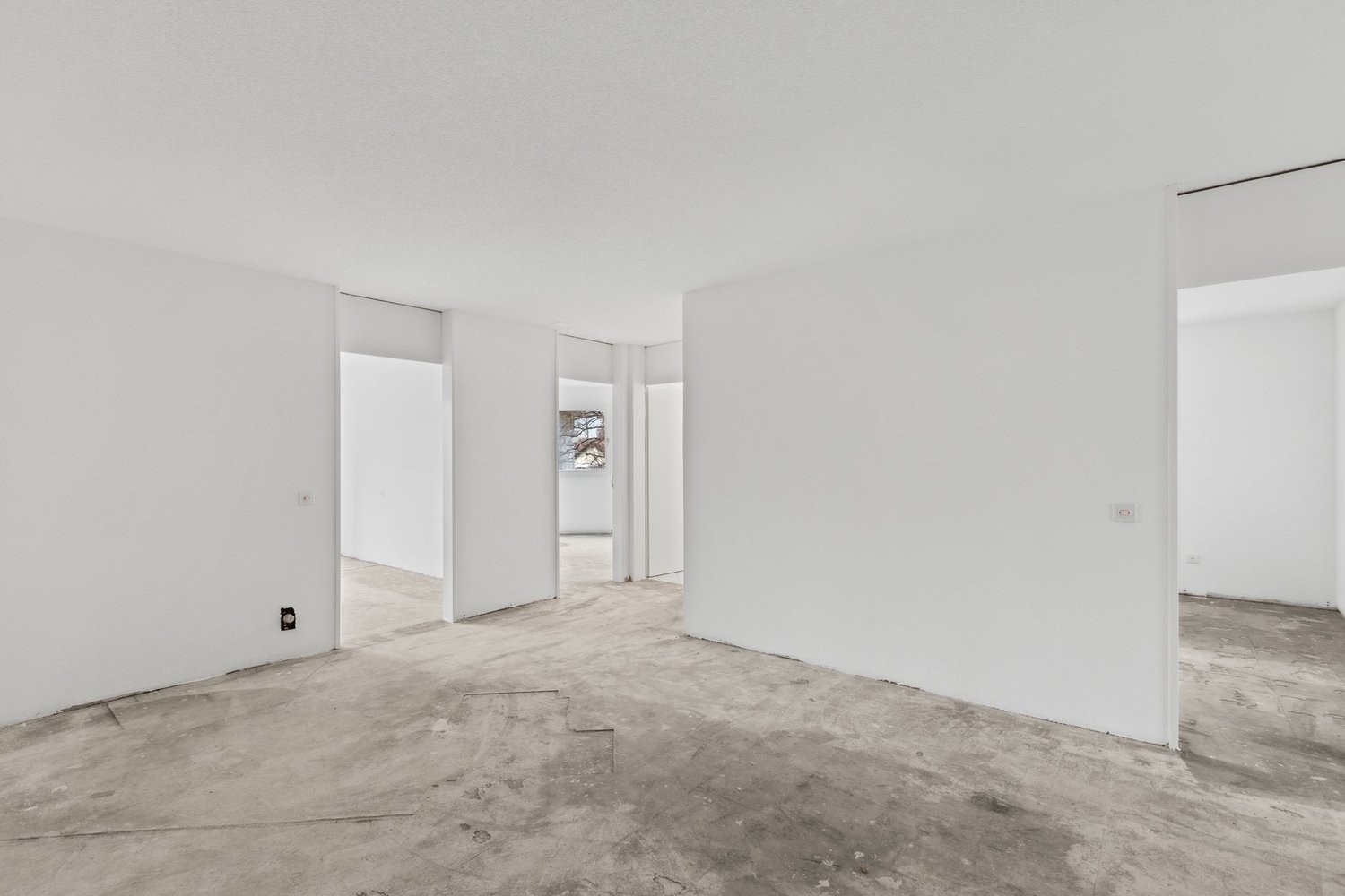 114m² cabinet