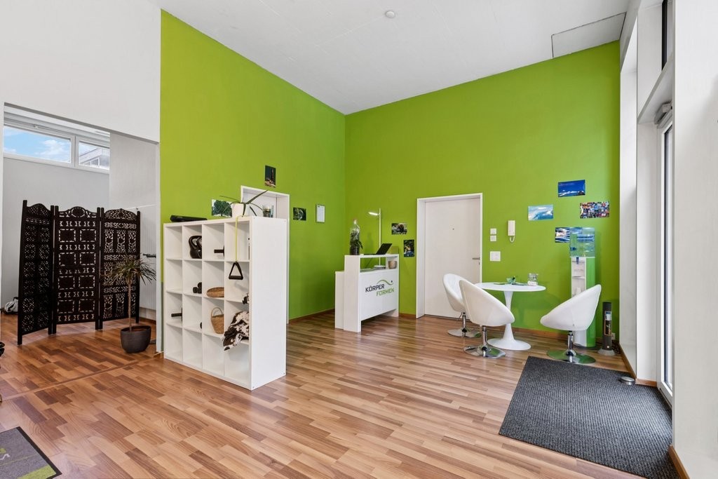 89m² commercial