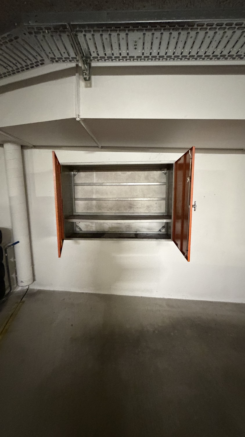 Place disponible, photo 1 sur 2