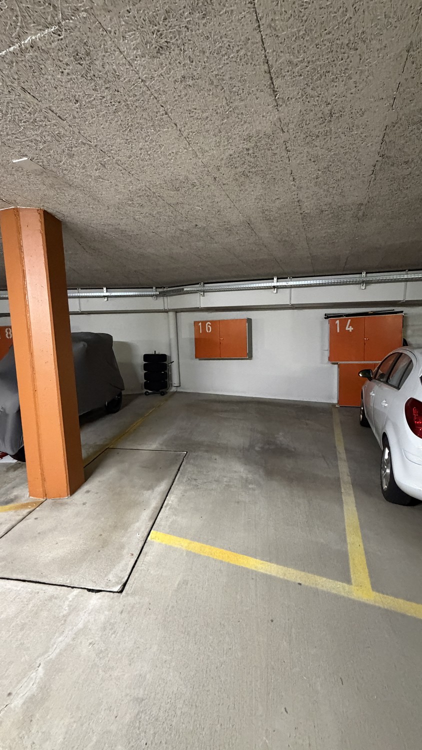 Place disponible, photo 2 sur 2