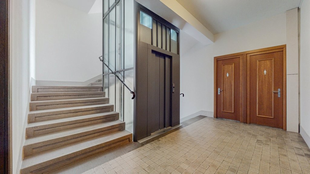 114m² bureau, photo 3 sur 8