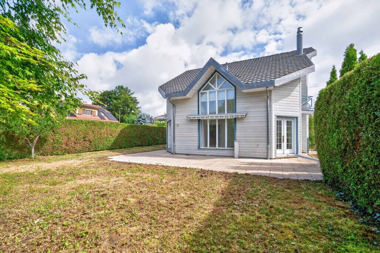 5 rooms villa