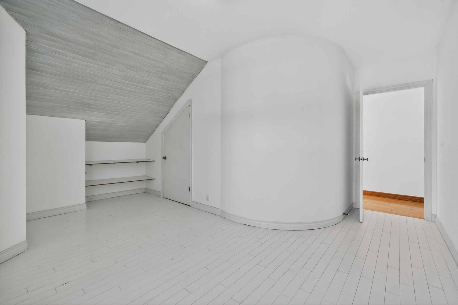 5 rooms villa
