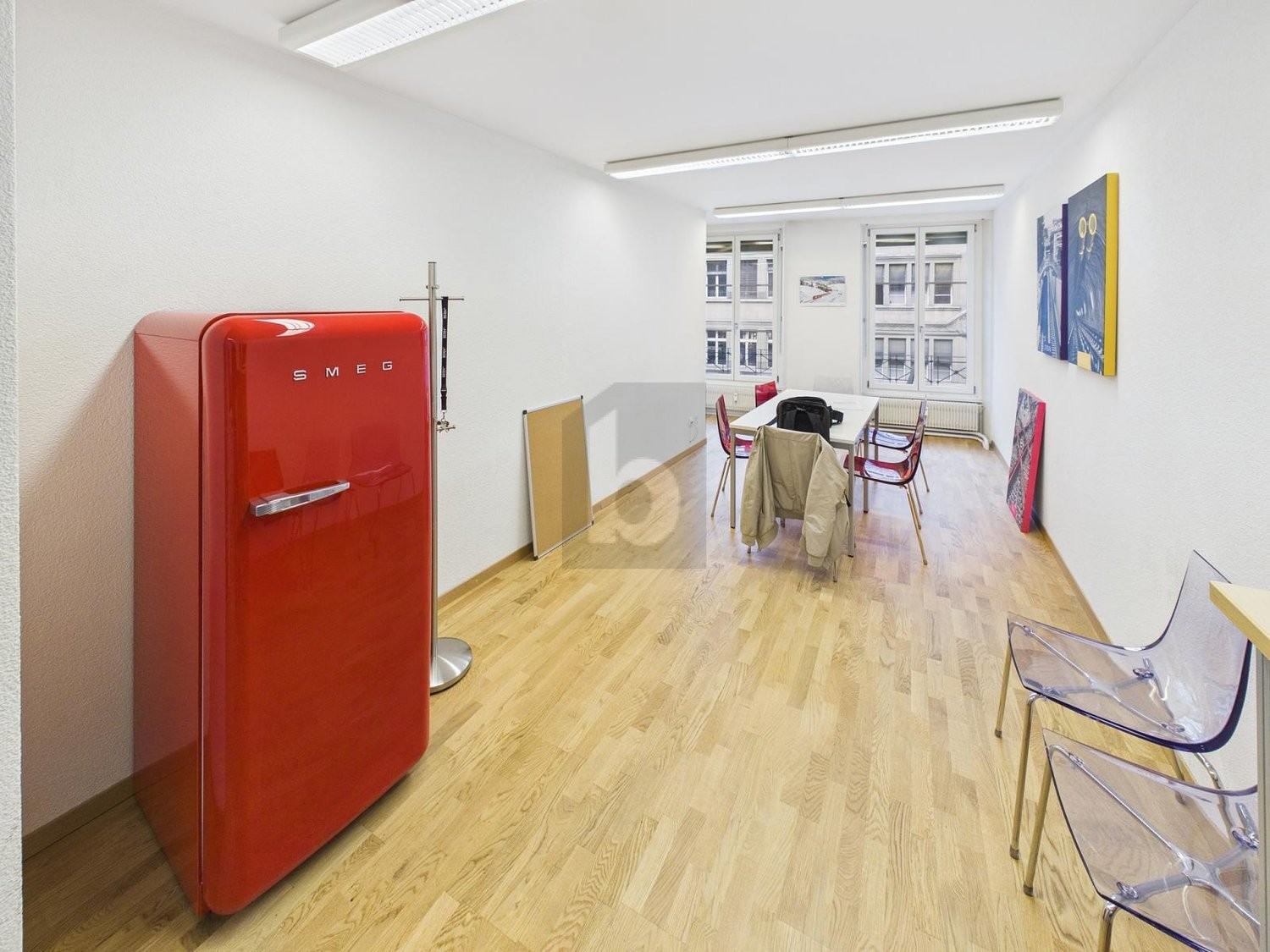 Bureau, photo 3 sur 4