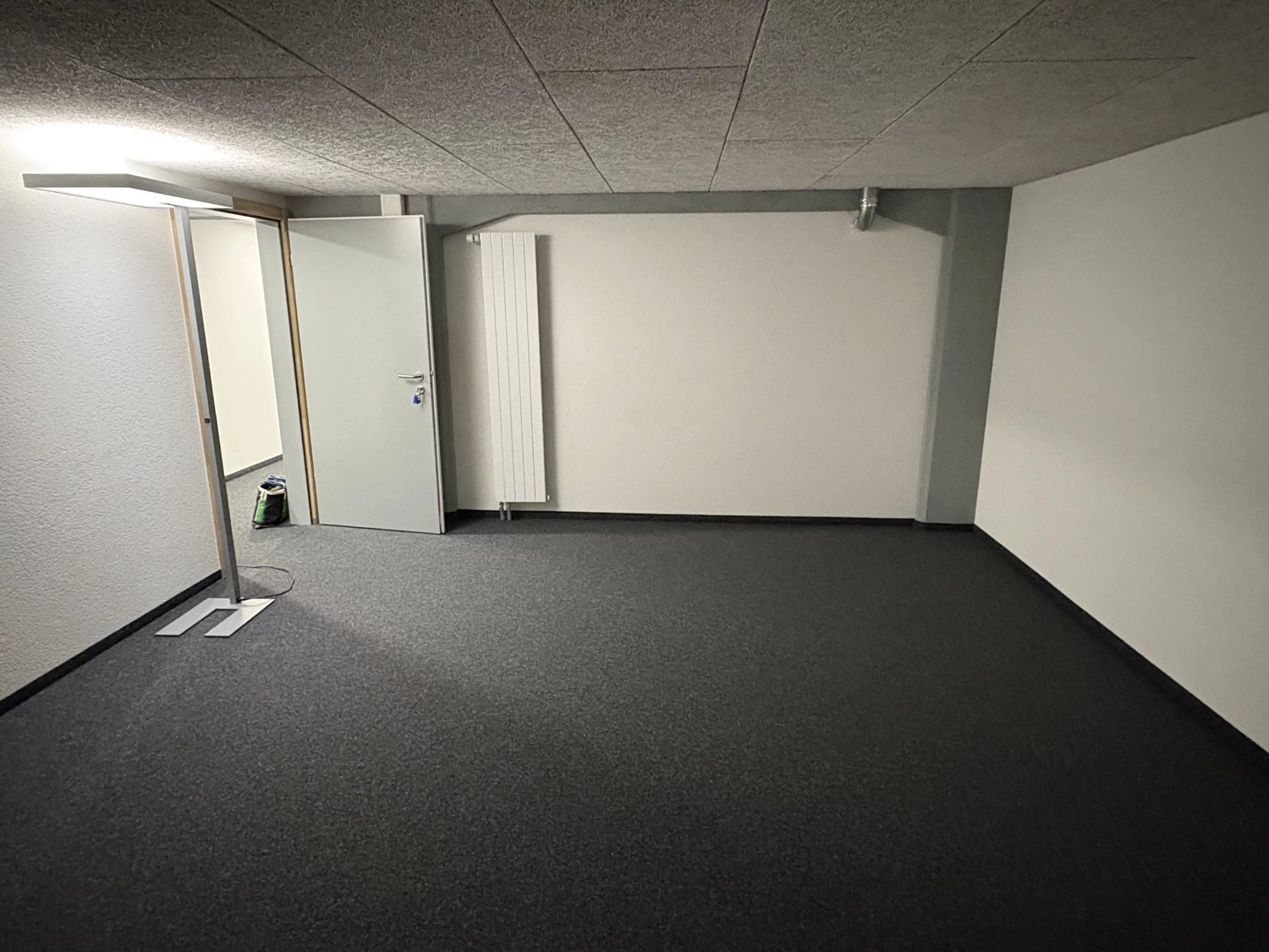 24m² shop