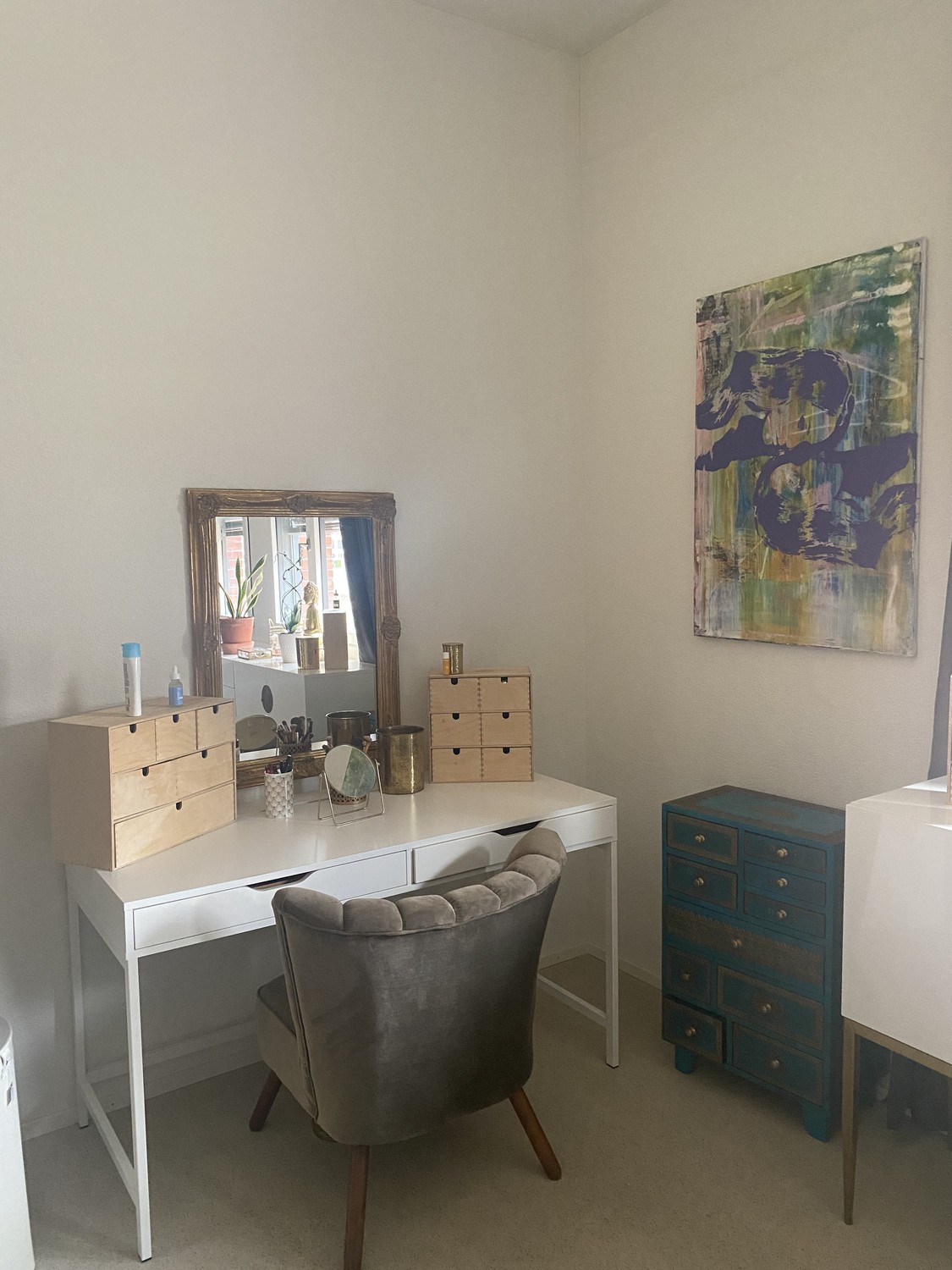 Chambre dans une colocation

Je sous-loue ma chambre meublée de 15 m² dans un grand appartement de 140 m² à Zurich du 13 octobre au 30 novembre.

La chambre dispose d'un lit confortable de 160 cm et d'espaces de rangement.
Vous aurez accès aux parties communes de l'appartement, notamment :

Cuisine 