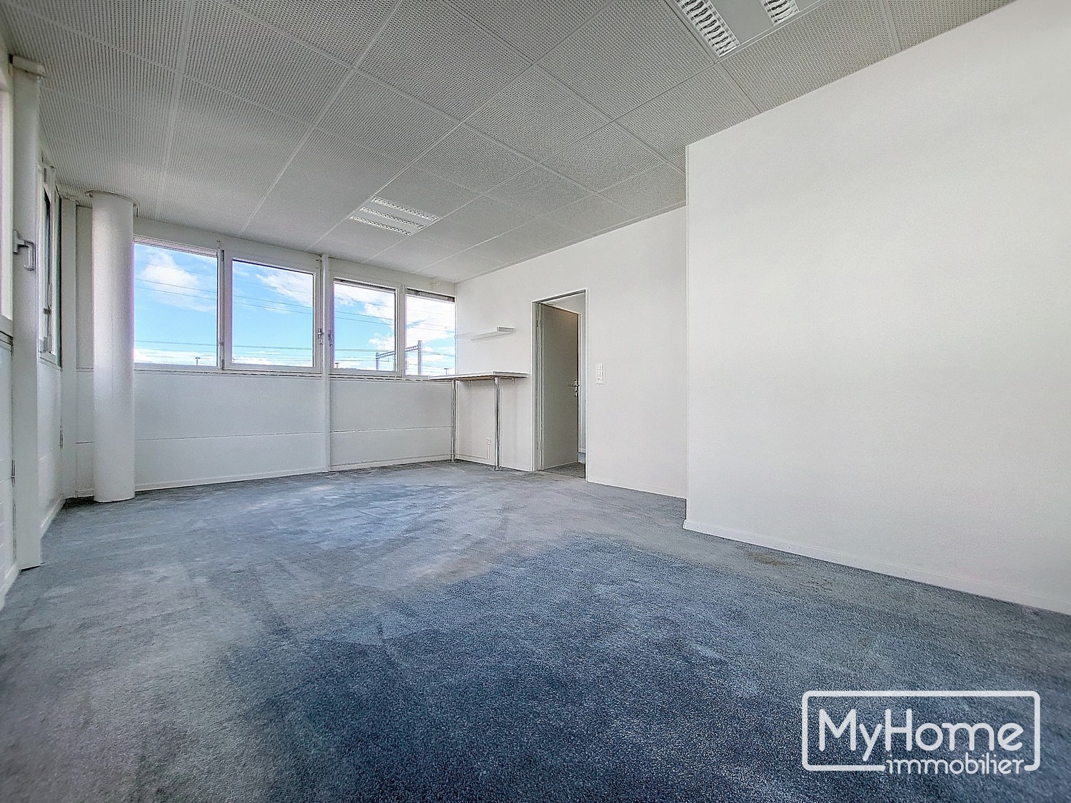 334m² department store, photo 2 sur 4