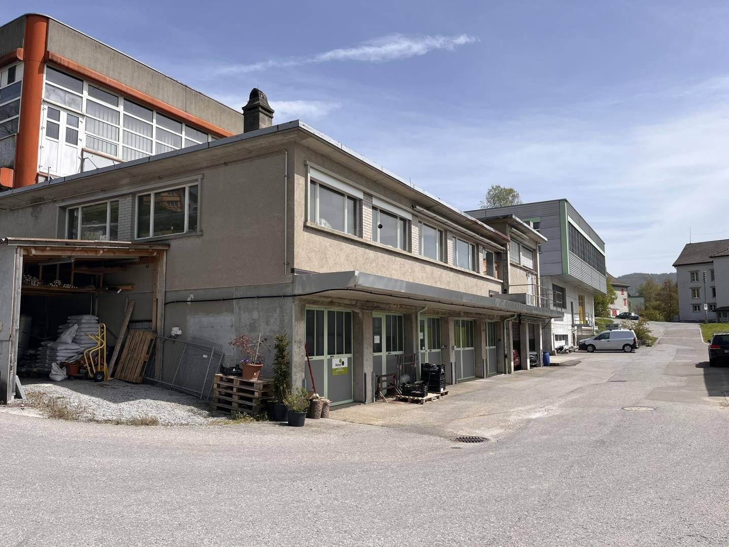 670m² commercial