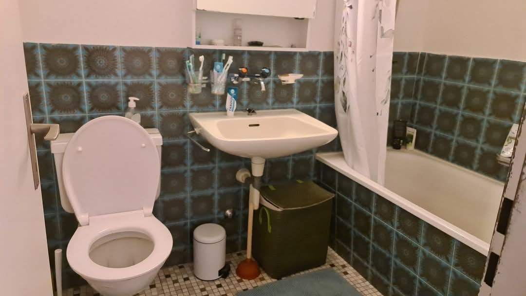 Appartement de 1 ½ pièces

Limité à max. 4 mois : bel et confortable appartement d'une pièce, loyer incluant les charges et la place de parc CHF 1100/mois.