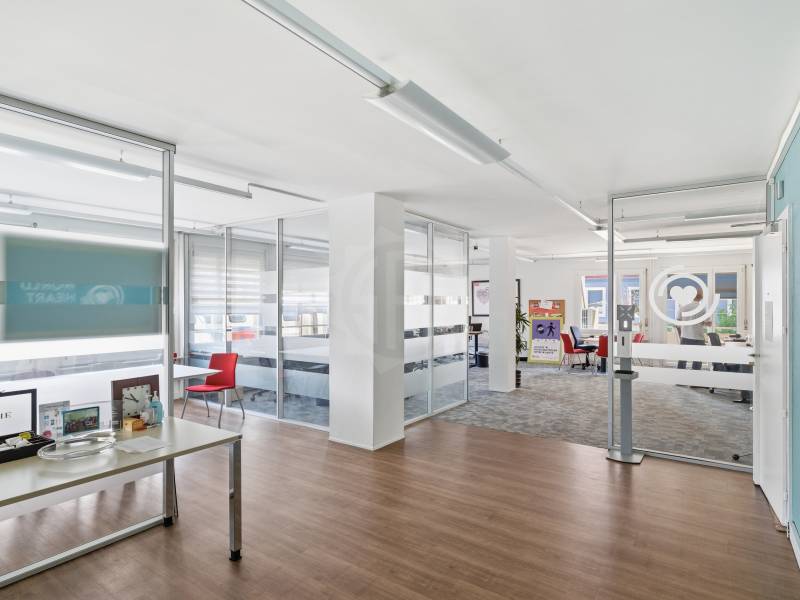 360m² office, photo 1 sur 10