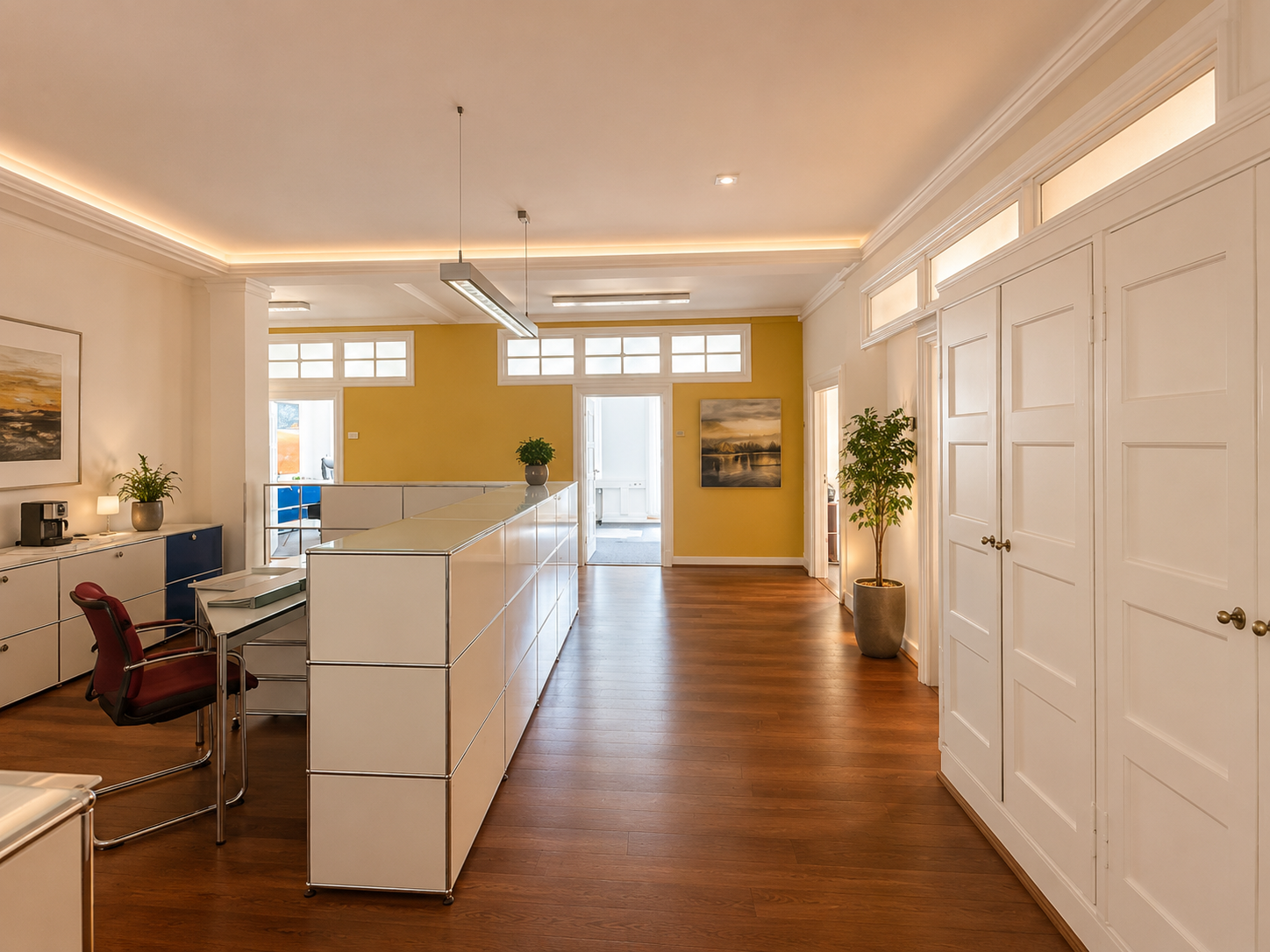 description":"La surface de bureaux attrayante et aménagée dans l'immeuble commercial fraîchement rénové Sihlporte est adaptée à un gestionnaire de fortune ou à une société de conseil. Devenez le voisin d'avocats, de sociétés de conseil de renommée internationale et de magasins intéressants.

La sur, photo 1 sur 6
