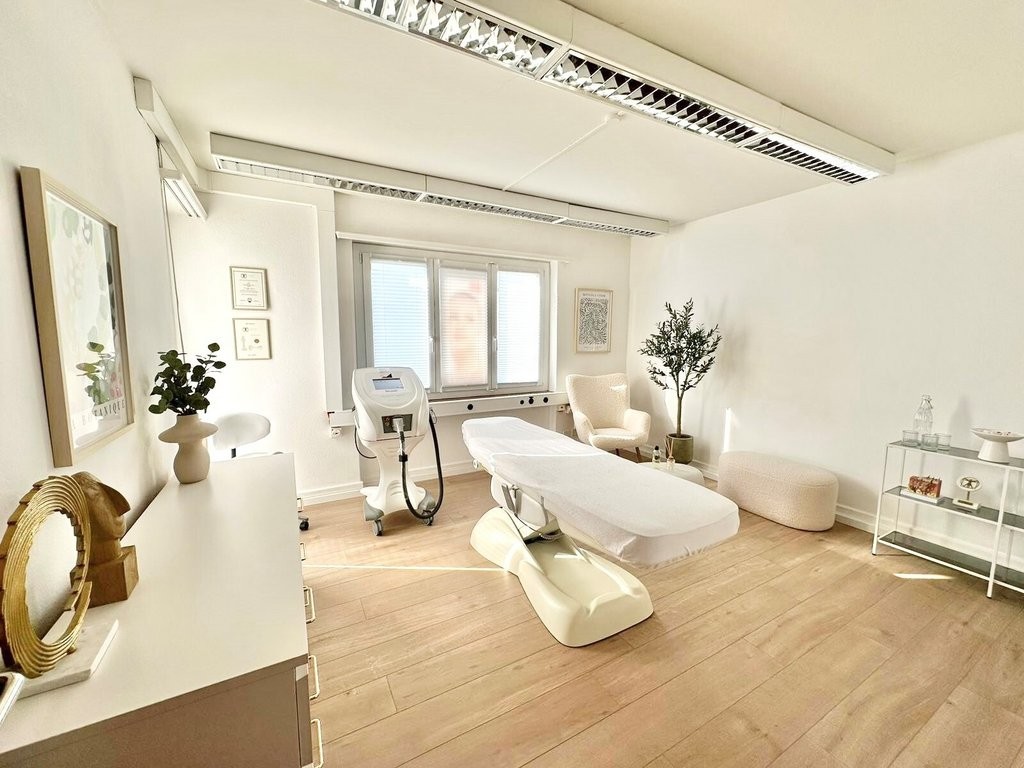 bureau de 16m², photo 3 sur 4
