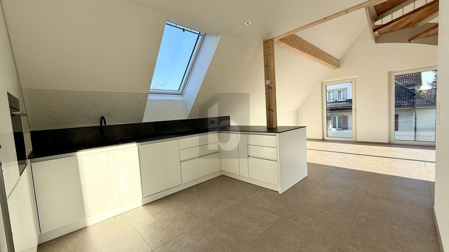 Appartement de 3 ½ pièces sous les combles, photo 2 sur 4