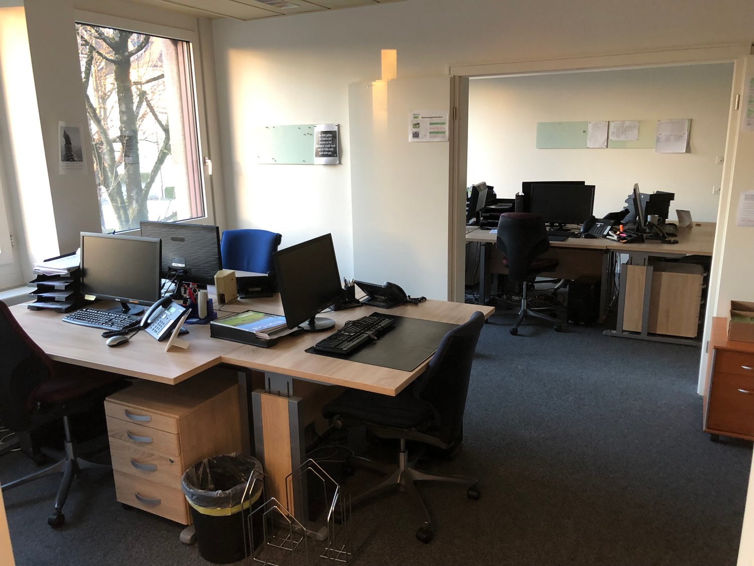 220m² office, photo 1 sur 7