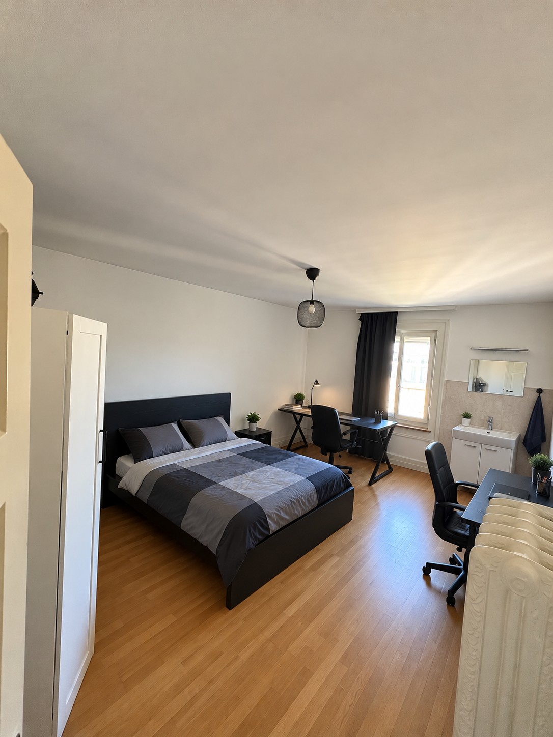Chambre en colocation, photo 1 sur 3