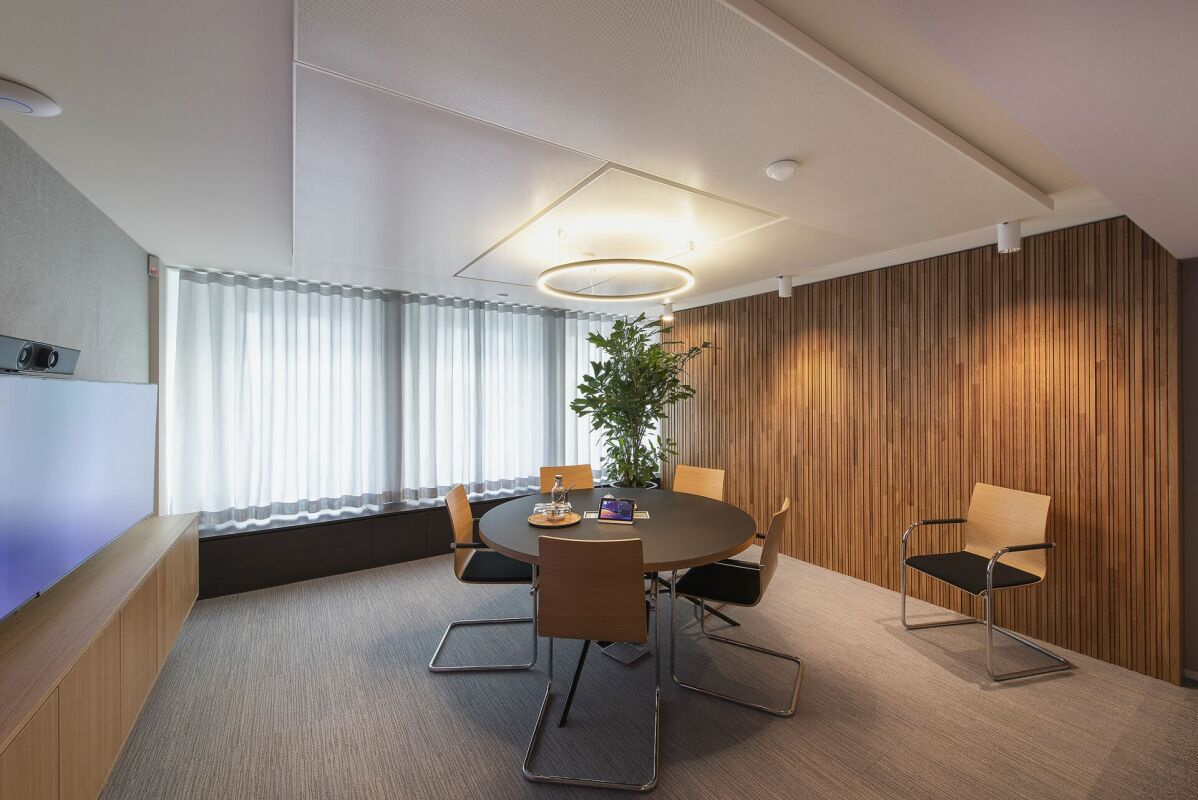 180m² bureau, photo 1 sur 9