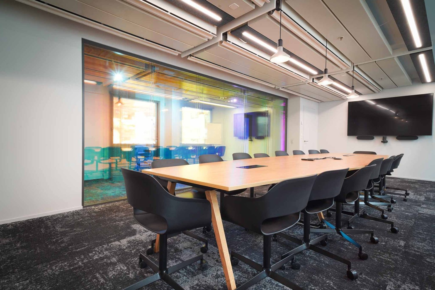 300m² office