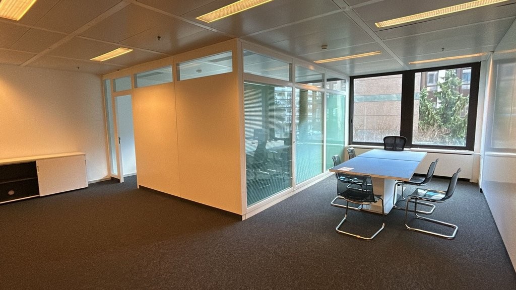 59m² office, photo 2 sur 3