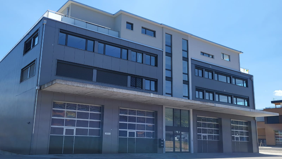 1800m² commercial, photo 2 sur 8