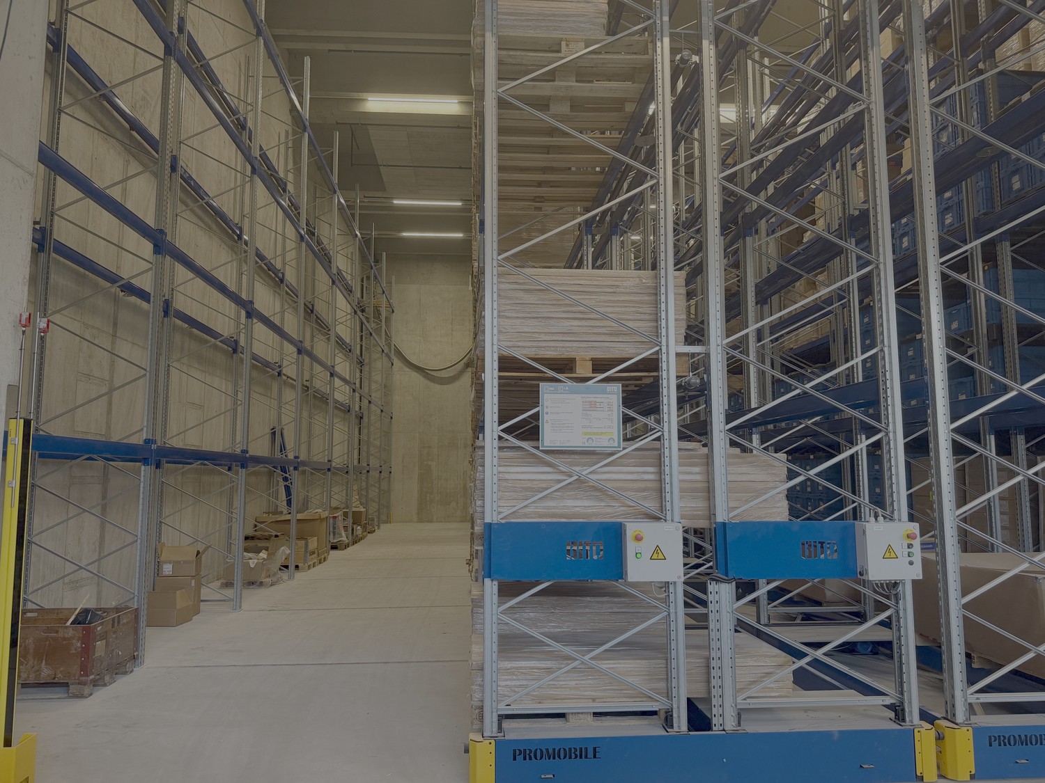 1800m² commercial, photo 3 sur 8