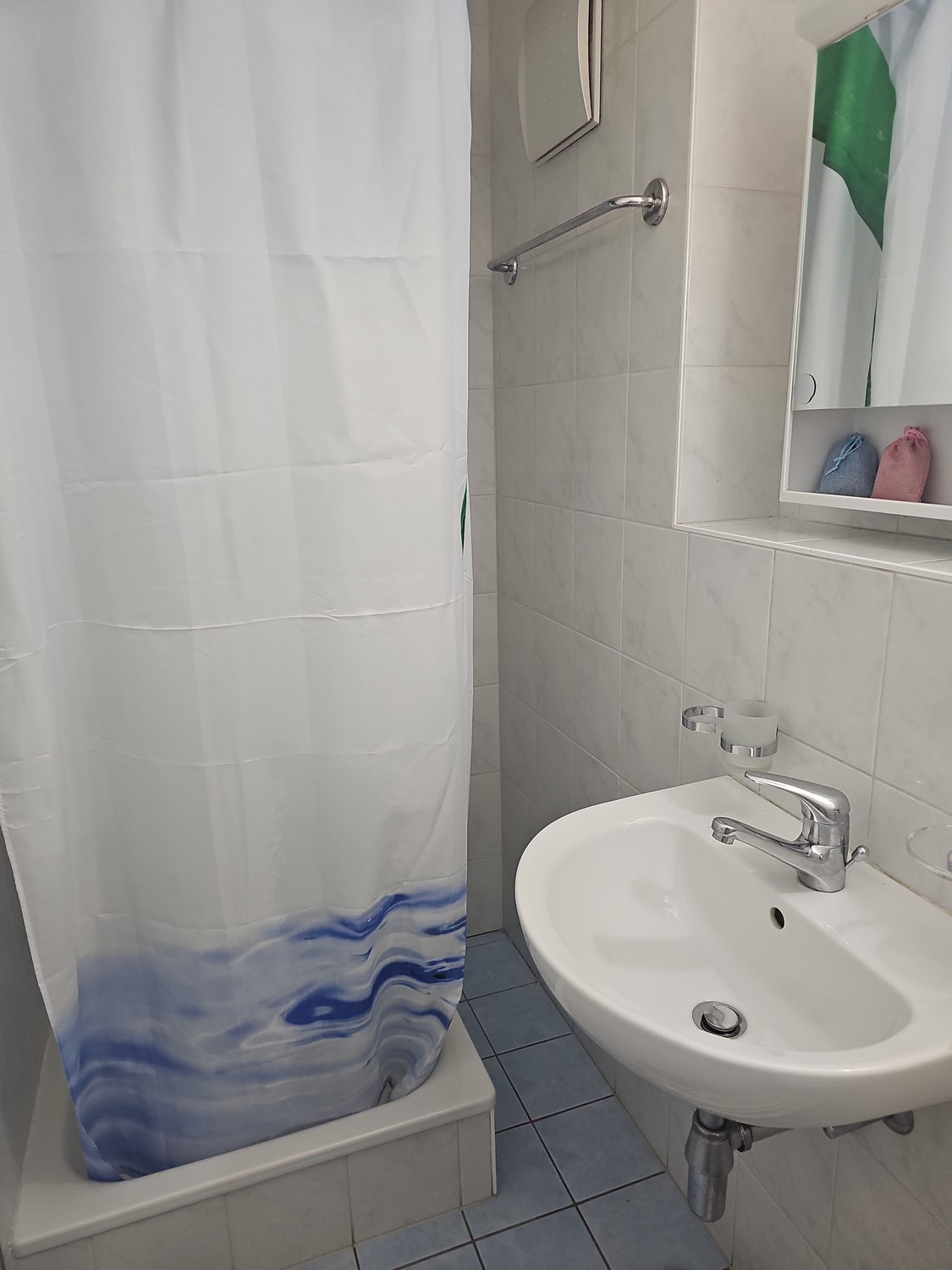 Room in a shared flat, photo 6 sur 8