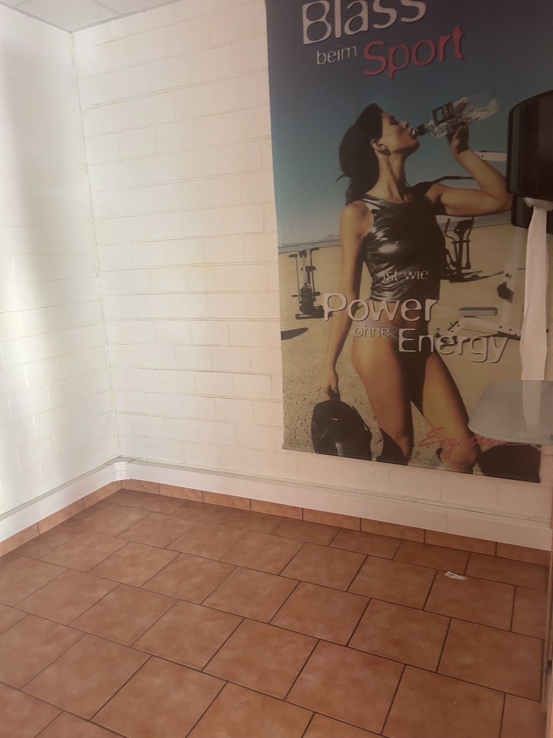 90-90m² commercial, photo 2 sur 8