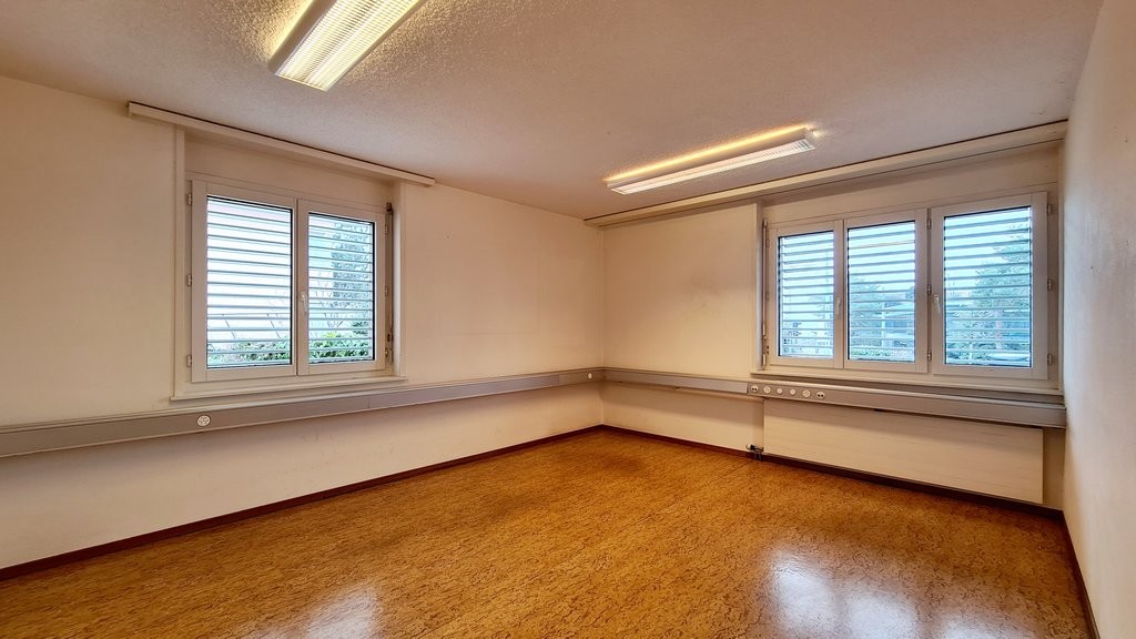 224m² office