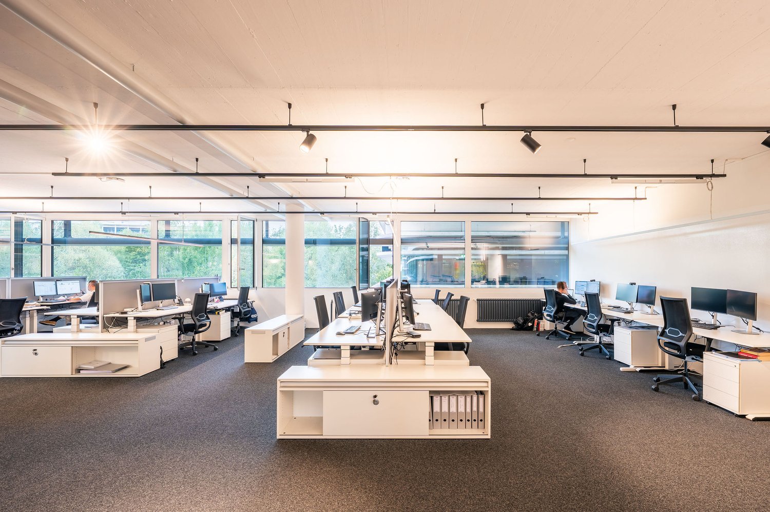 320m² office