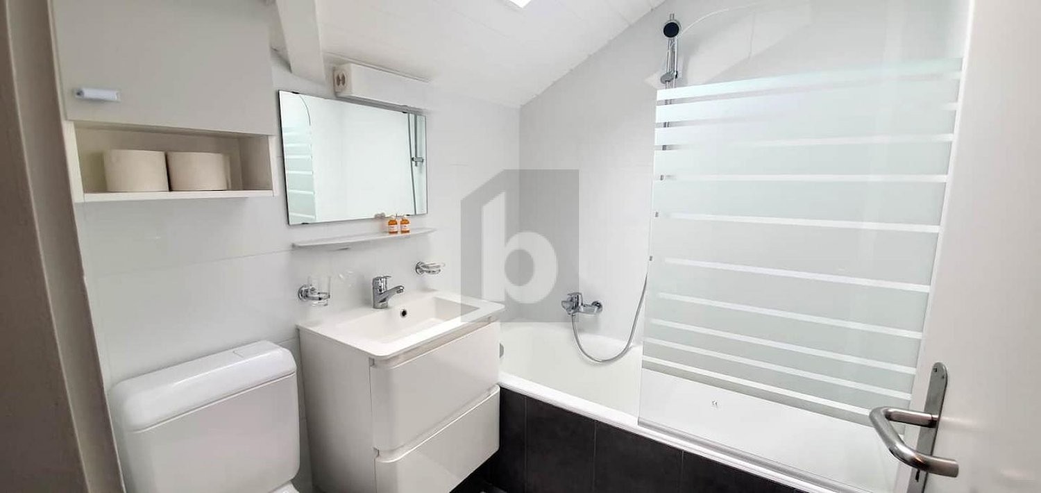 4 rooms attic flat