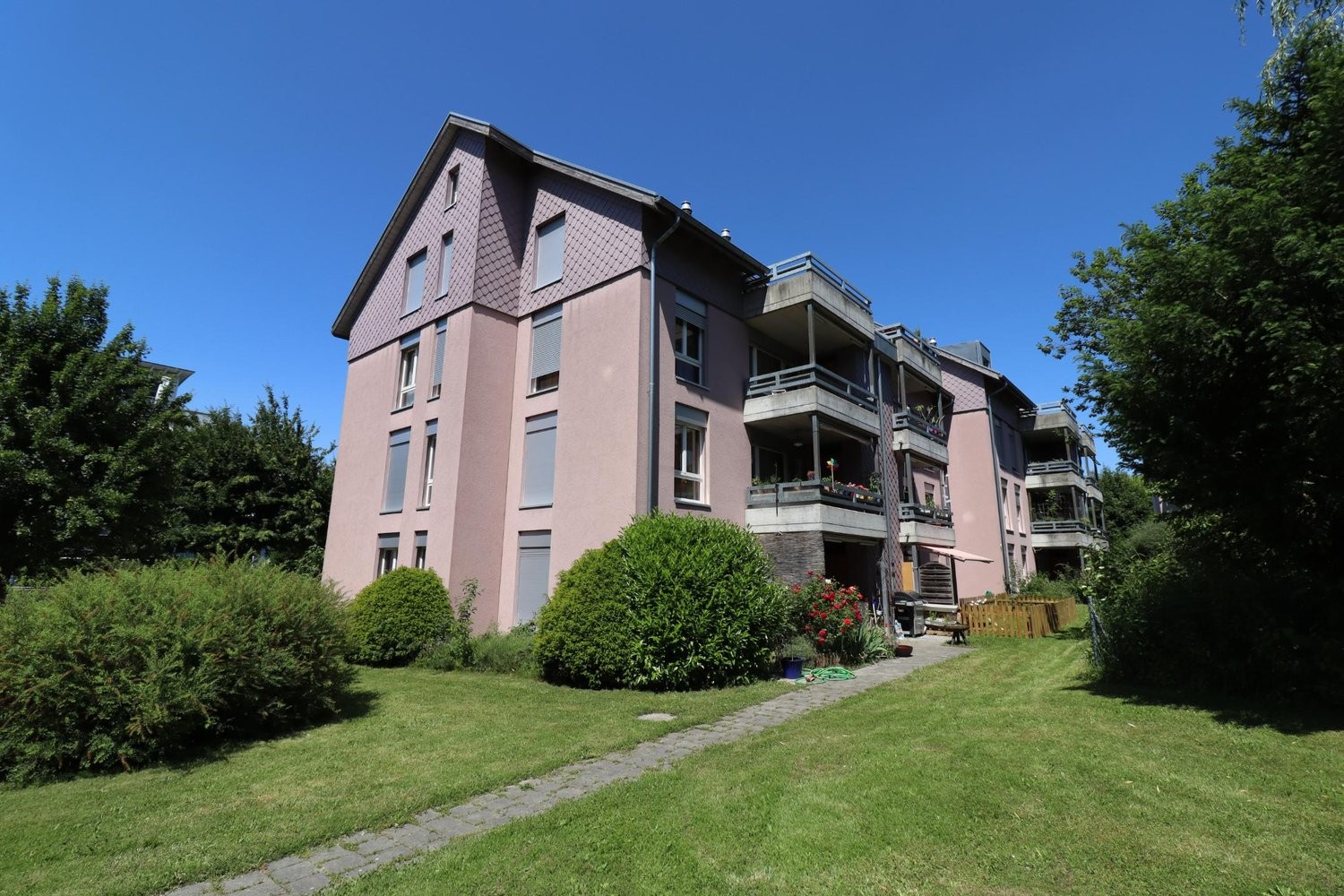 Appartement en attique de 2 ½ pièces, photo 2 sur 10