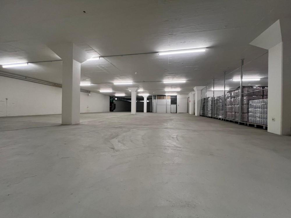 Local de stockage de 400m², photo 9 sur 9