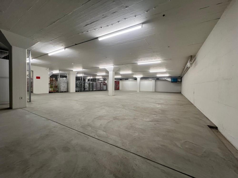Local de stockage de 400m², photo 4 sur 9
