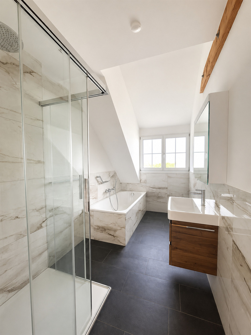 Appartement en attique de 5 pièces