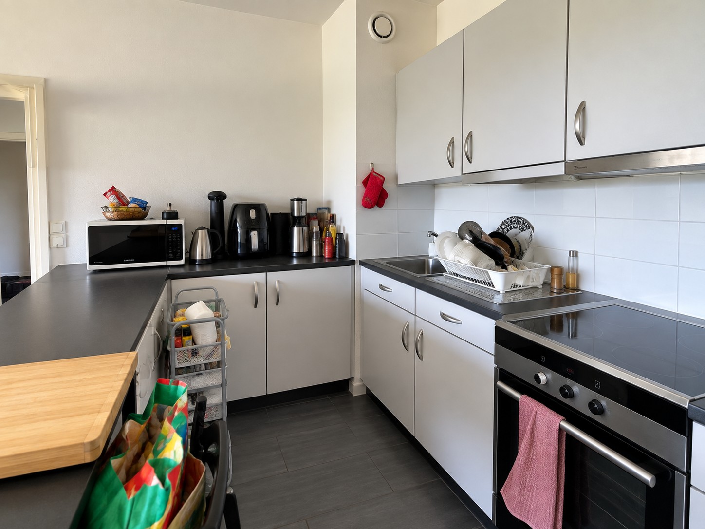Appartement de 6 pièces

Frais d'agence 1000 CHF, photo 2 sur 10